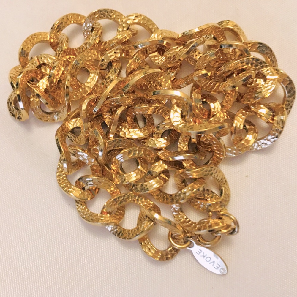 EVOKE gold tone chain